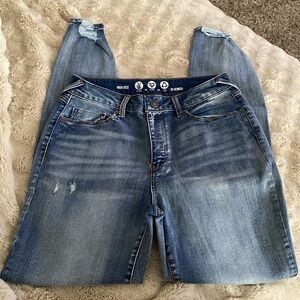 High-rise jeans- Size 9 Good condition By Rewash